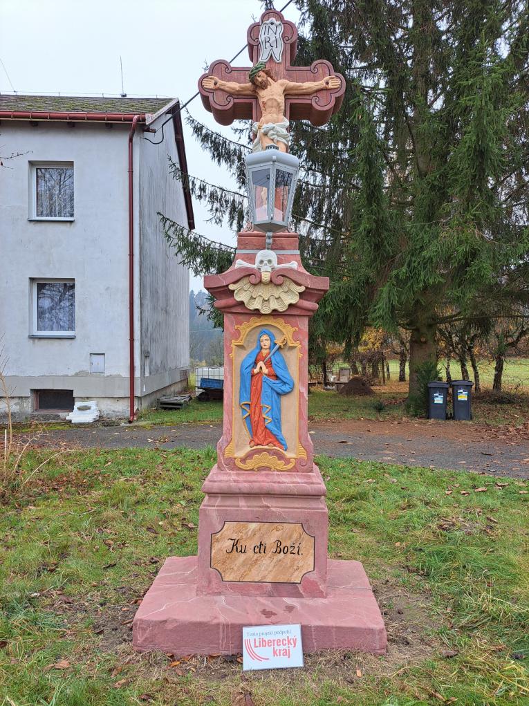 kříž po&nbsp;restaurování